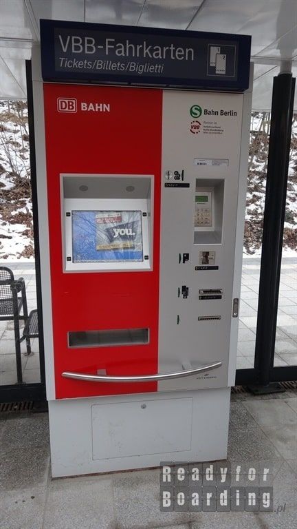 Vending machine at the S-Bahn station in Berlin